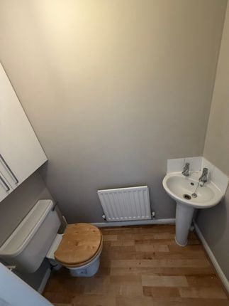 14, Lee Way, Castleford photo 3