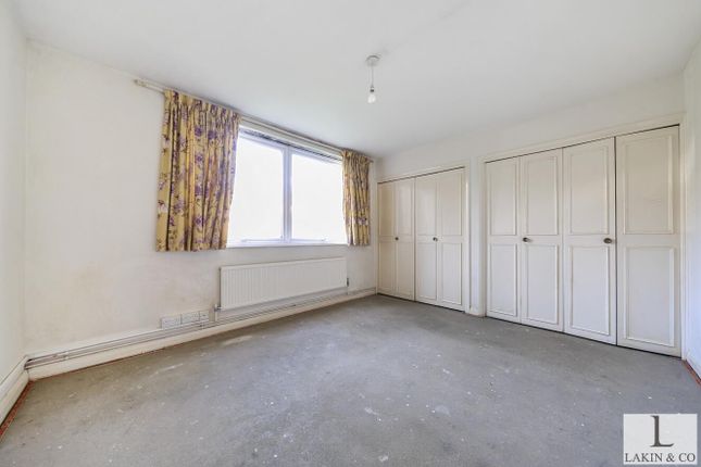 Flat 2 Bay House, The Avenue, Ickenham photo 4