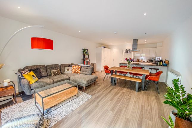 Flat 101,Searles Court, Rolfe Terrace, Woolwich photo 4