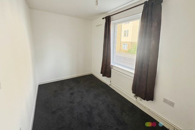 14, Skeaping Close, NEWMARKET photo 5