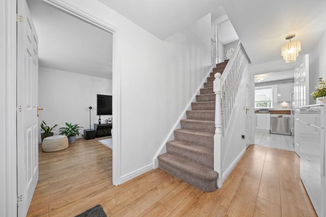 35, Sisman Place, Larbert photo 4