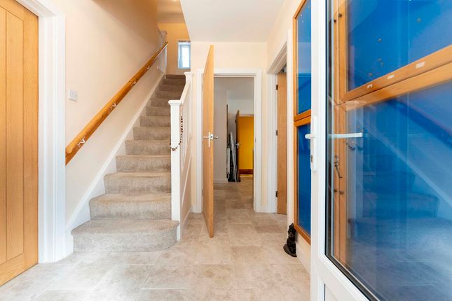 34 Ebenezer Drive, Newport photo 3
