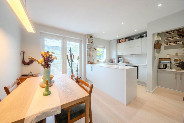 Longfield Drive, Leeds photo 4