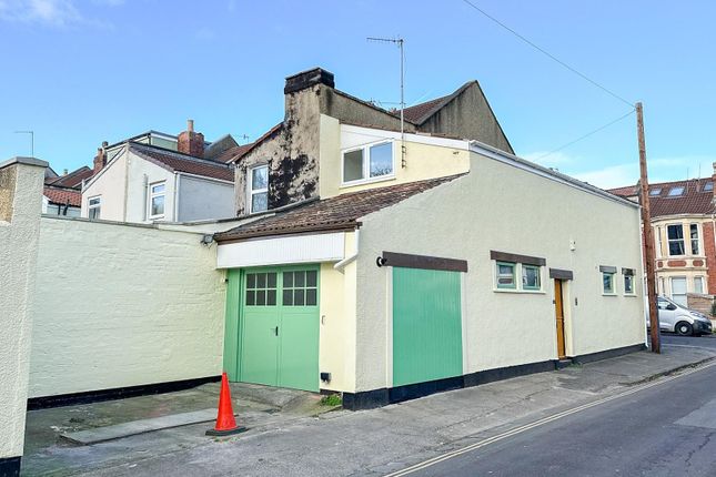 End terrace house for sale in Kingston Road, Southville, Bristol