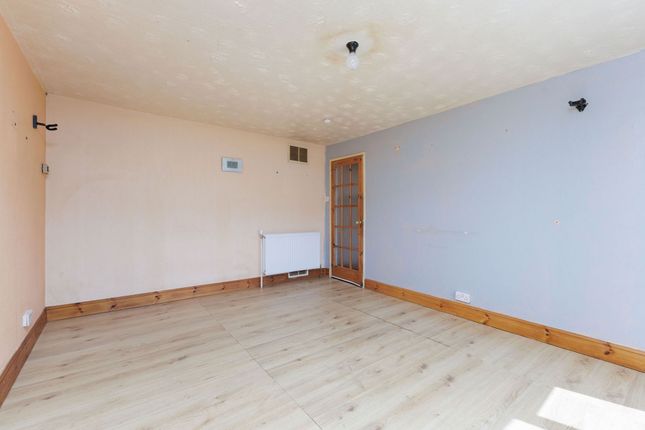17 Concorde Way, Inverkeithing photo 3