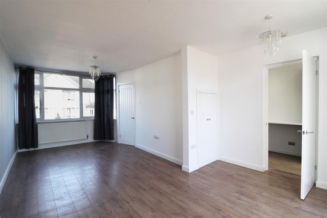 13, Beechcroft Avenue, Bexleyheath photo 2
