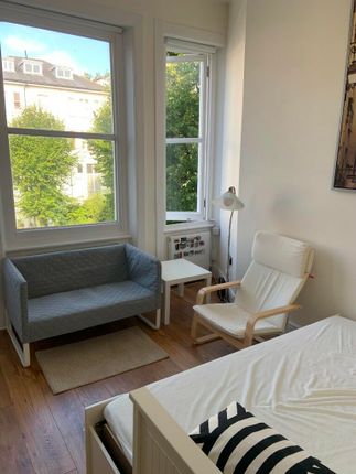 16, Belsize Grove, London, London photo 3