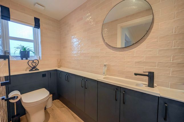12A, West Garth, Stockton-on-Tees photo 4