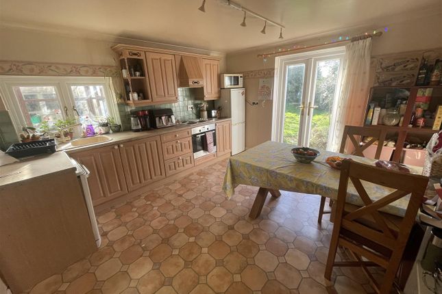 4 Axe View, Axe Road, Drimpton photo 2