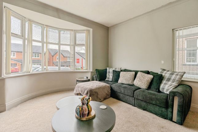 30, Harrogate Crescent, Lancashire photo 3