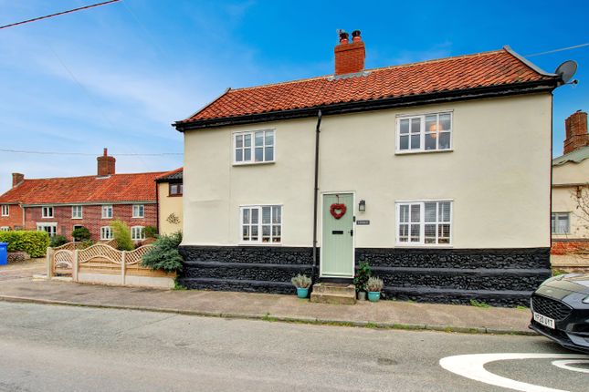 Detached house for sale in The Street, Hepworth, Diss