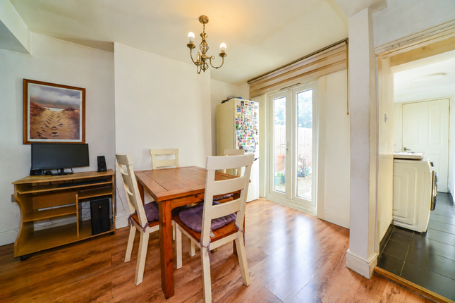 53, Livingstone Road, Thornton Heath photo 2