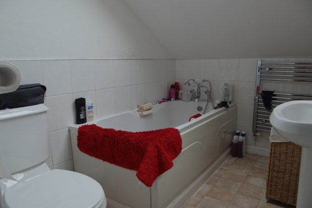 Flat to rent in Victoria Road North, Southsea