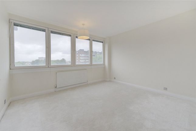 Flat for sale in Norfolk Crescent, London
