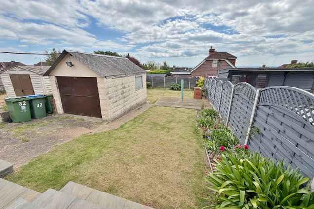 32, Edward Grove, Fareham photo 2