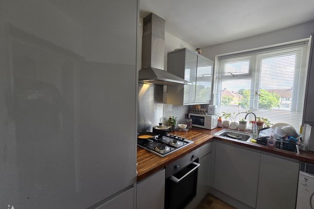 210B , Hounslow Road, Feltham photo 3