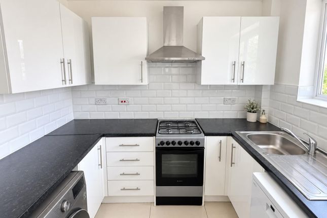 48, FARNDALE AVENUE, LONDON photo 3