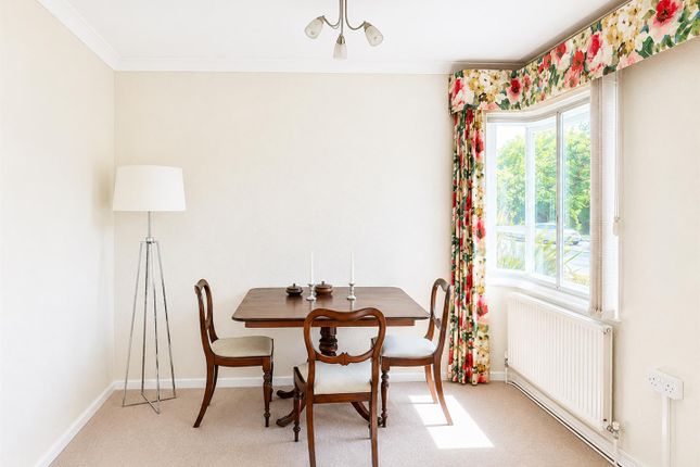 2 Rockleigh Court, Hutton Road, Brentwood photo 4