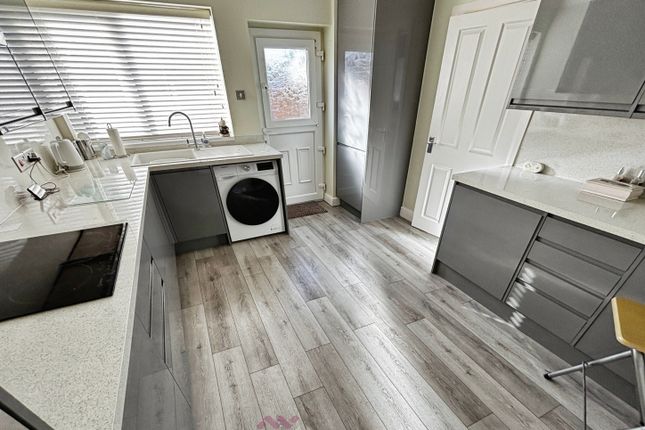 1, Park Lane Close, Doncaster photo 2