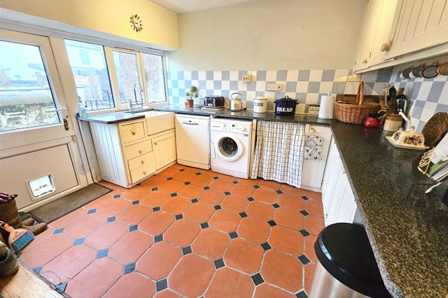 End terrace house for sale in Moor View Terrace, Yelverton