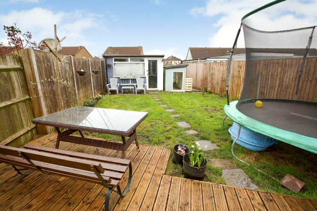 End terrace house for sale in Albemarle Avenue, Gosport