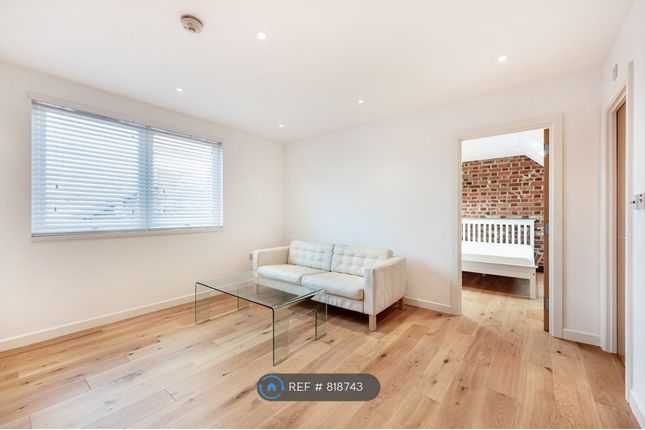 Flat to rent in Riffel Road, London