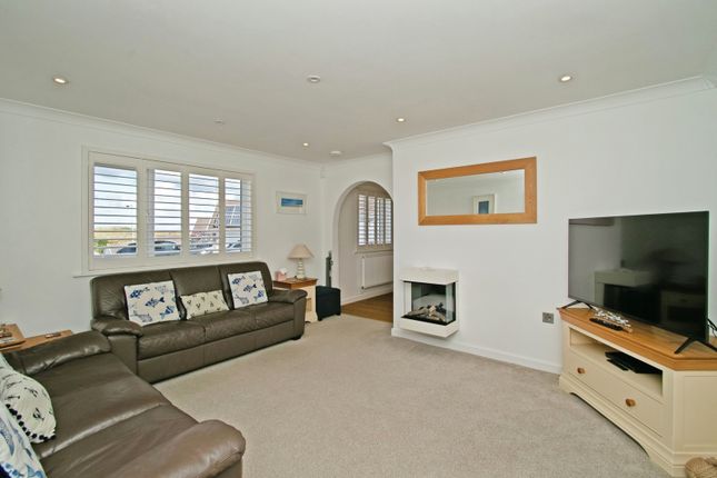 52, Wheal Golden Drive, Newquay photo 2