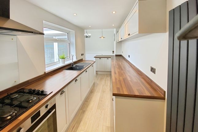 Pbox-Kitchen-315602.Jpeg