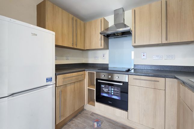 87 Foundry Court, Foundry Court, Slough photo 3