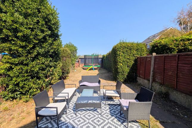 13, Victoria Grove, East Cowes photo 2