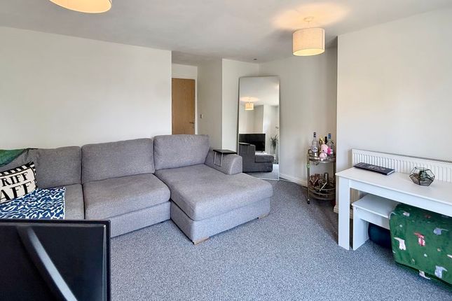 18, Pintail Close, Scunthorpe photo 4