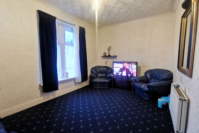 122 Carlisle Road, Bradford photo 2