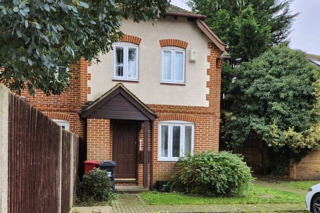Thumbnail Property to rent in St. Thomas Walk, Colnbrook, Slough