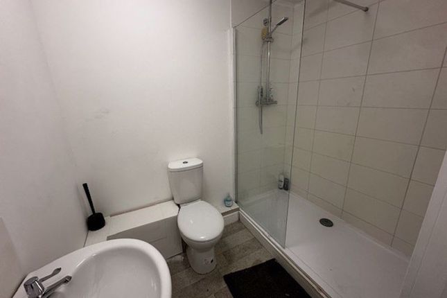 Room 3, 131a Brockhurst Road, Gosport photo 4