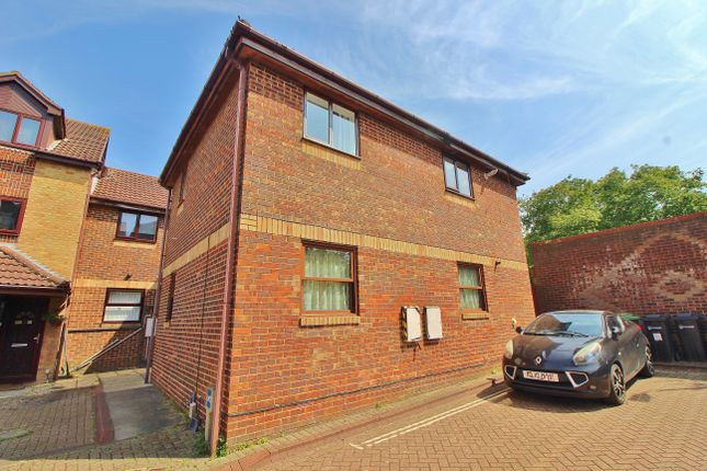 Thumbnail Flat for sale in Vita Road, Portsmouth
