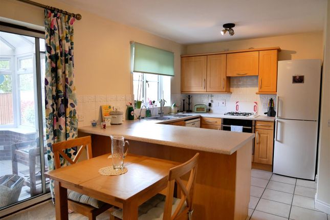 22, Amberley Close, CALNE photo 2