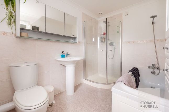 Bedroom 1 En-Suite