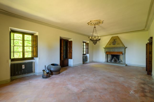 Country house for sale in Vicchio, Borgo San Lorenzo, Florence, Tuscany, Italy