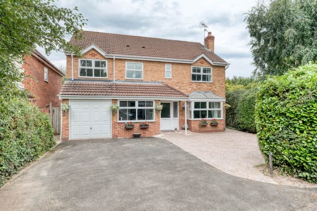 5 bed detached house for sale in Kiln Close, Studley B80