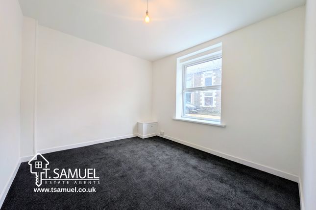 119 Llewellyn Street, Ferndale photo 3