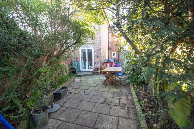 Semi-detached house to rent in Holly Bush Lane, Sevenoaks