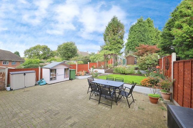 96, Whittall Drive West, Kidderminster photo 2