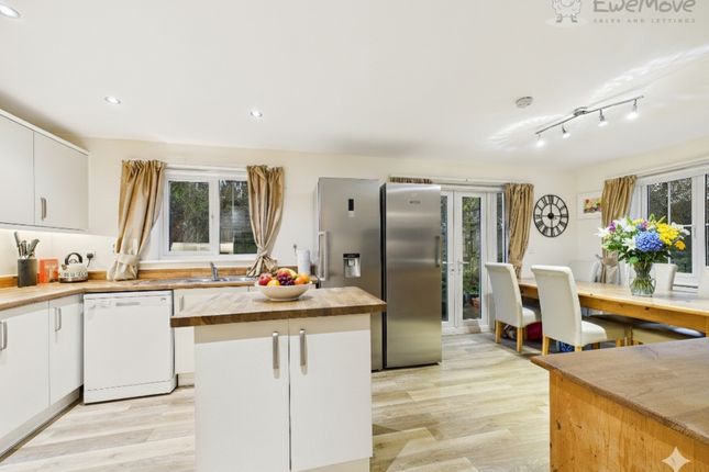 16, Ash Drive, South Molton photo 2
