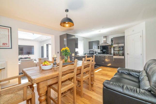 17, Discovery Drive, Canterbury photo 3