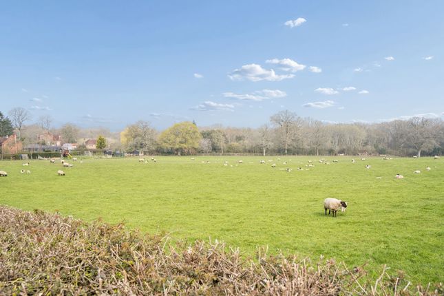 Corntop, 4 Moor End Cottages, Frieth photo 2