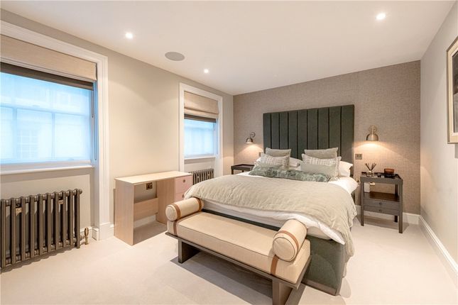 Maisonette for sale in Shepherd Street, Mayfair, London