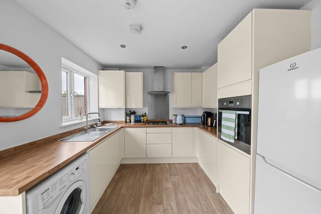 33 Glazebrook Meadows, Warrington photo 2