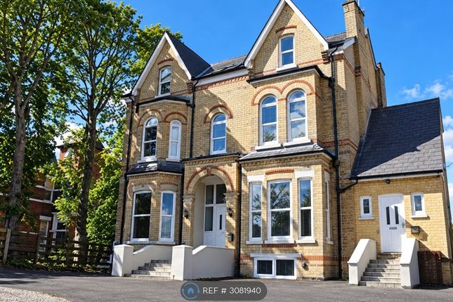 9-bed semi-detached on Manchester, £6,250/mo
