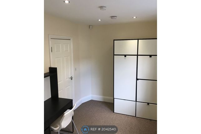 Room to rent in Ashgrove, Bradford