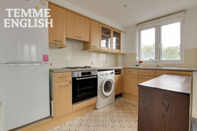Flat 7, Radford House, Billericay photo 5